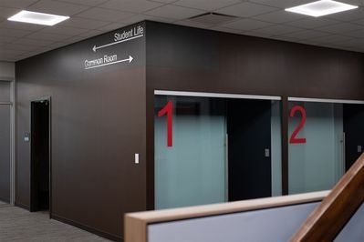 P1326620 1